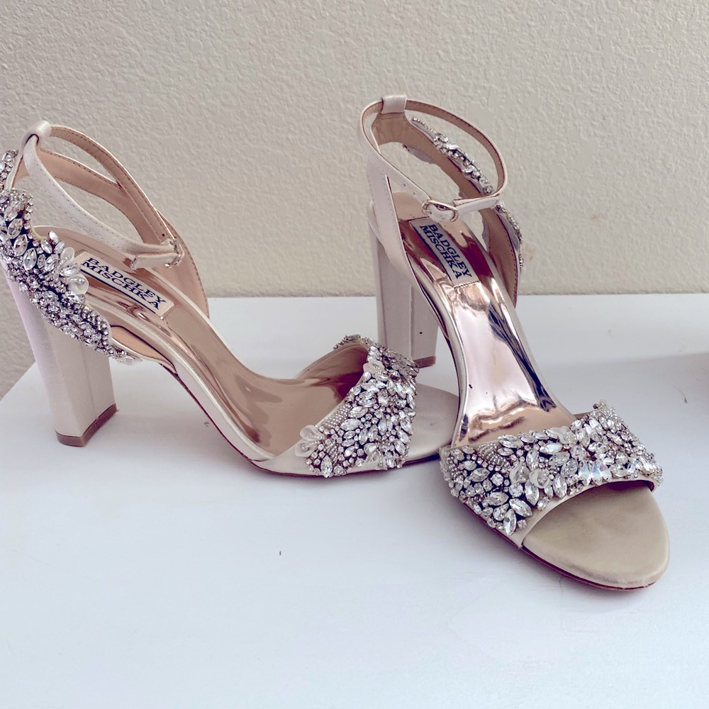 Badgley Mishka Bridal Shoes Size 7 1/2 Ivory Heels